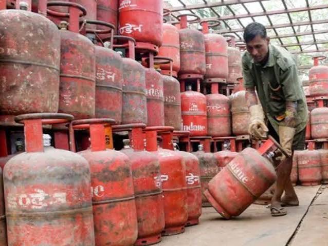 LPG Gas Subsidy e-KYC Deadline | New Rule October 1st Mandatory Update